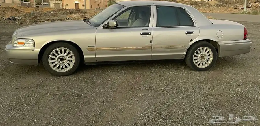 فورد ماركيز 2010 0