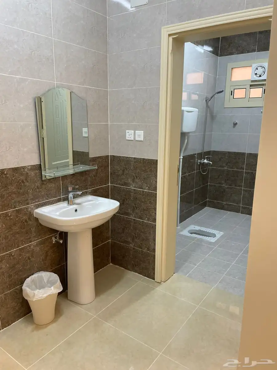 شقق عزاب للايجار 1