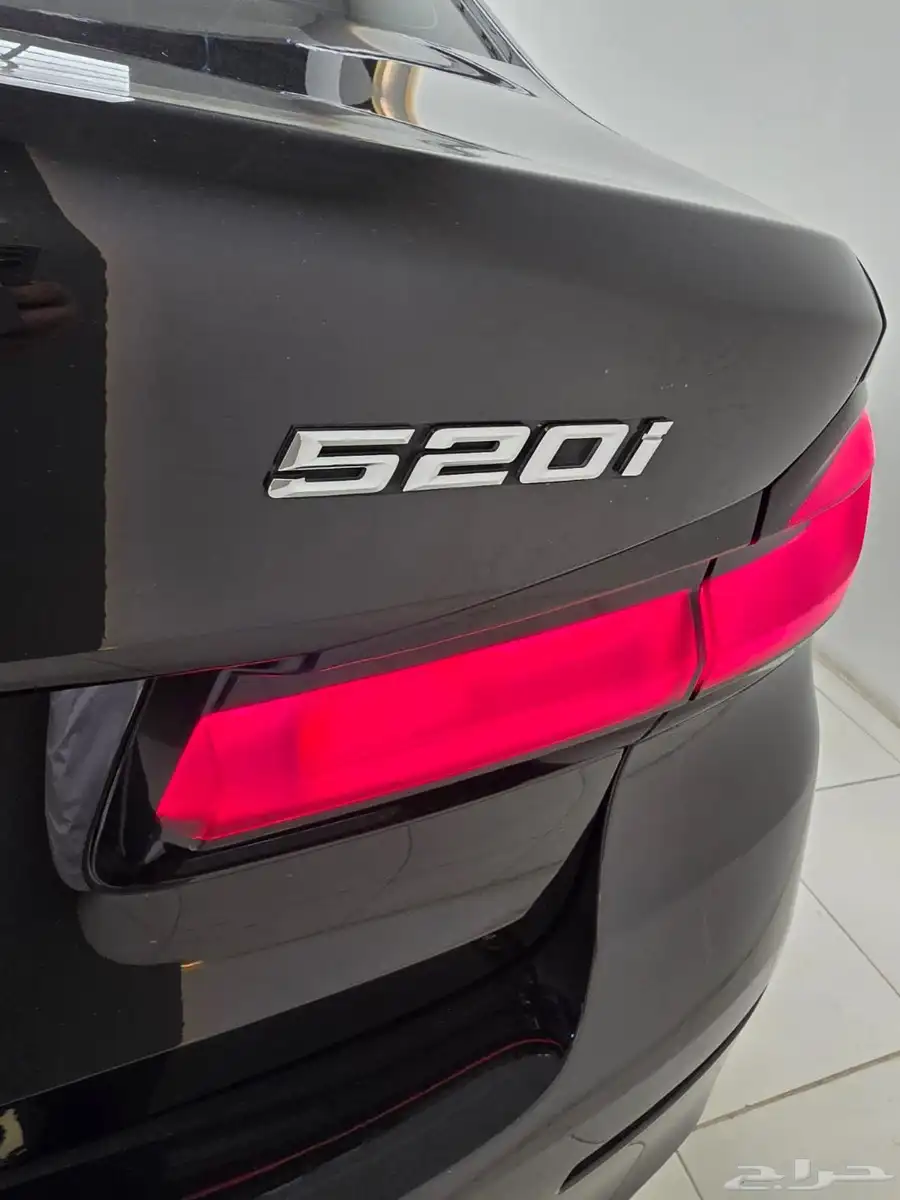 بي ام دبليو 2022 ( 520i ) 7