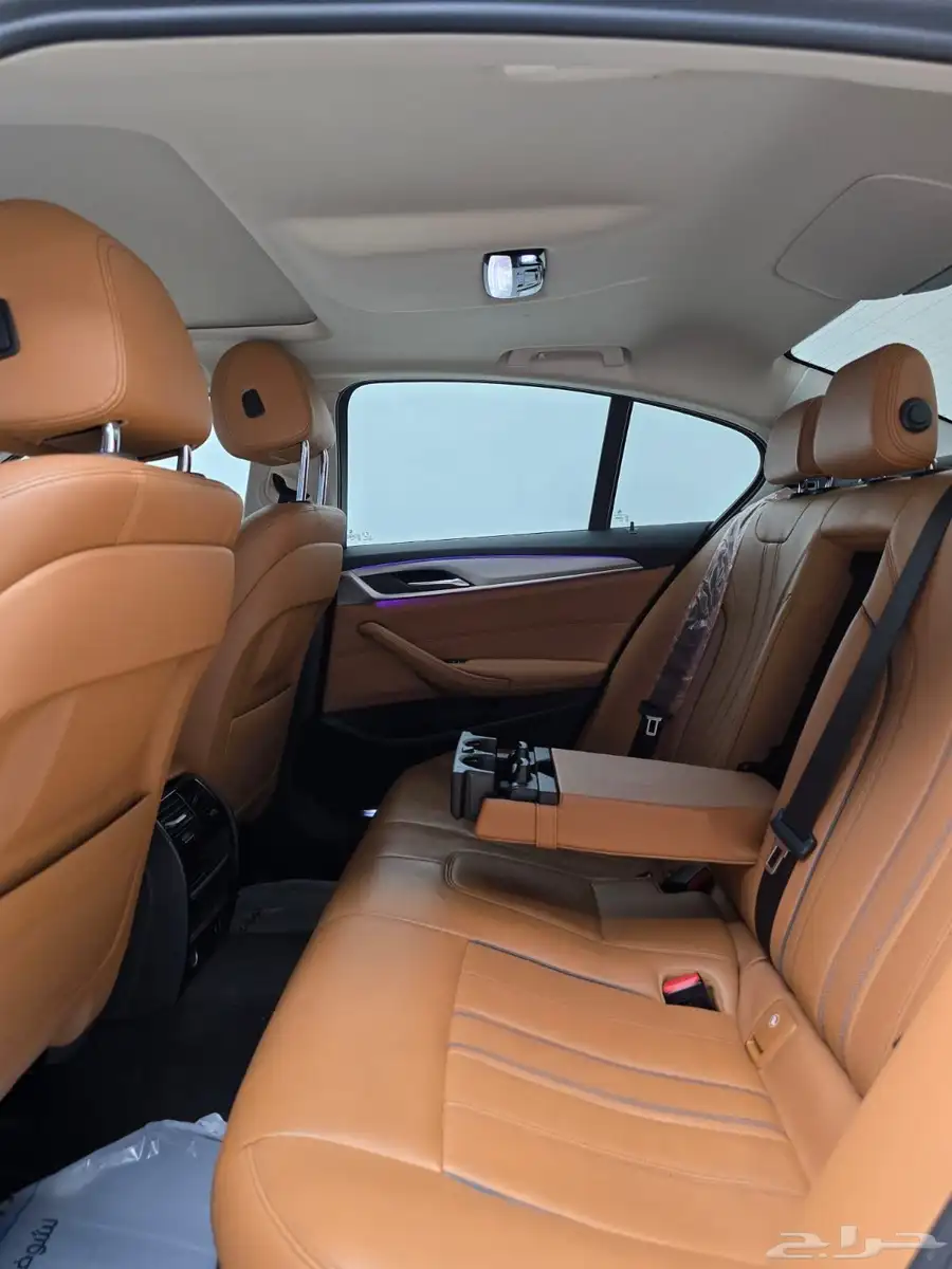 بي ام دبليو 2022 ( 520i ) 5