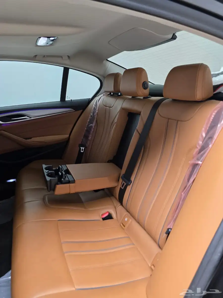 بي ام دبليو 2022 ( 520i ) 6