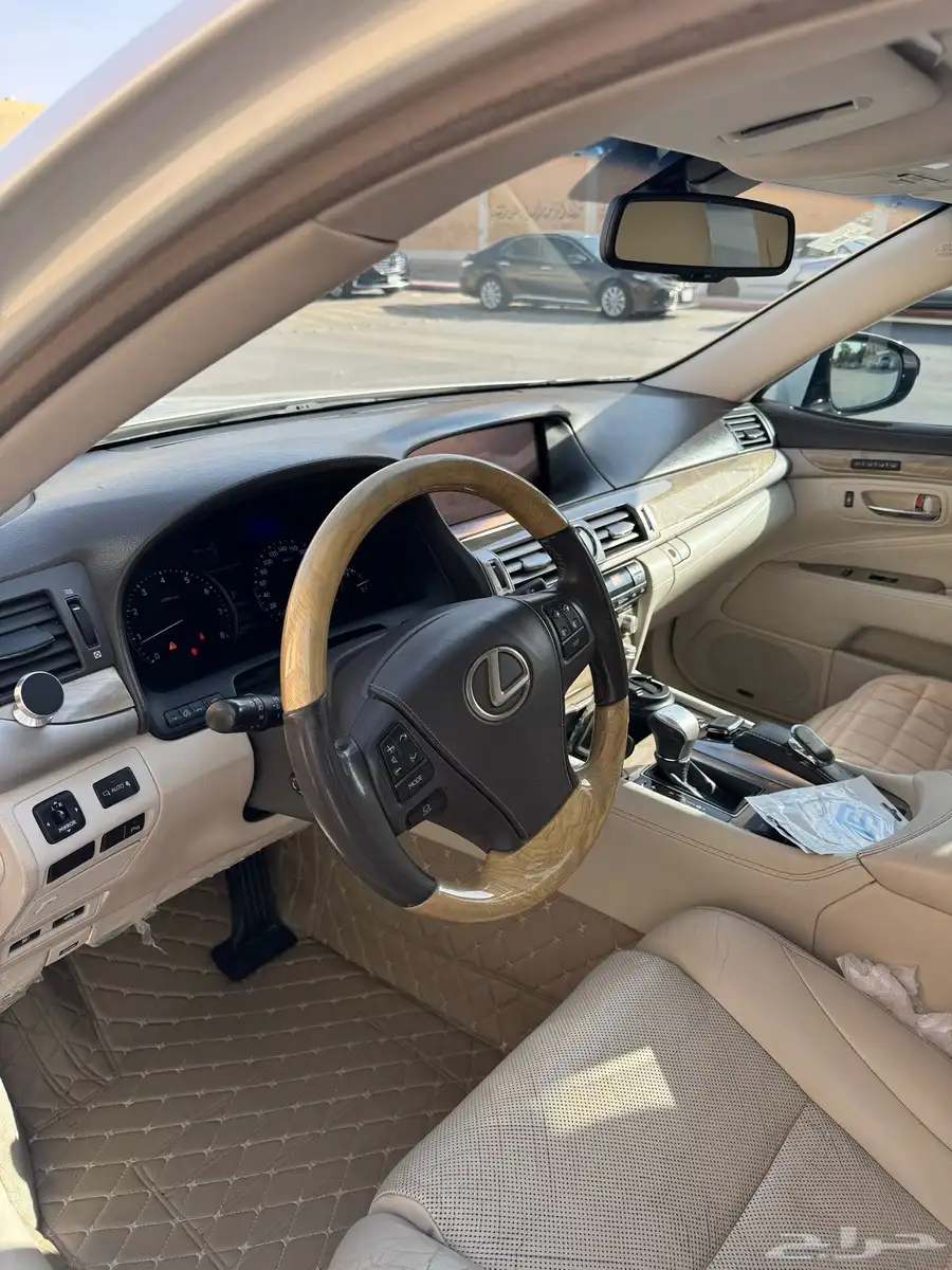 لكزس 460L لؤلؤي 2015 7