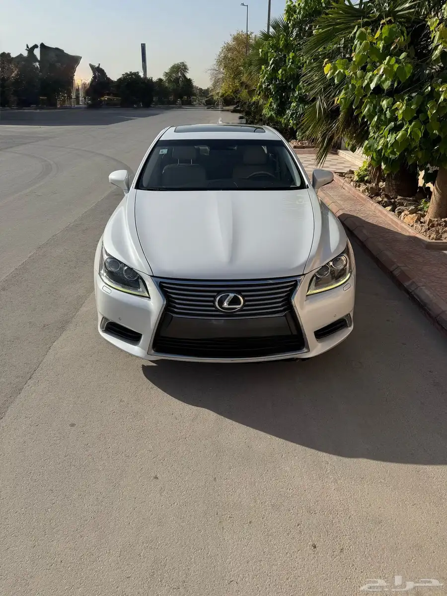 لكزس 460L لؤلؤي 2015 3