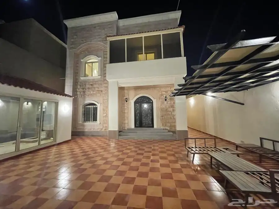 للبيع فيلا دورين في مدينة الدمام حي الندى 2