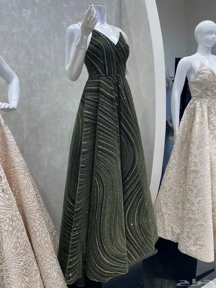 للبيع فستان زيتي شك فخم 0