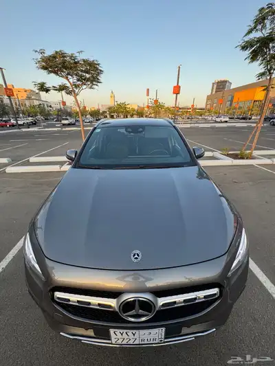 مرسيدس 2023 GLA 200 ممشى 7600 كيلو فقط 10