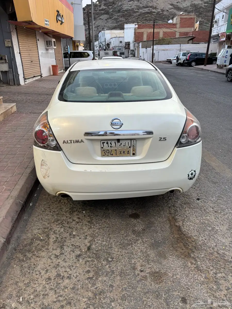 Nissan Altima 2009 4