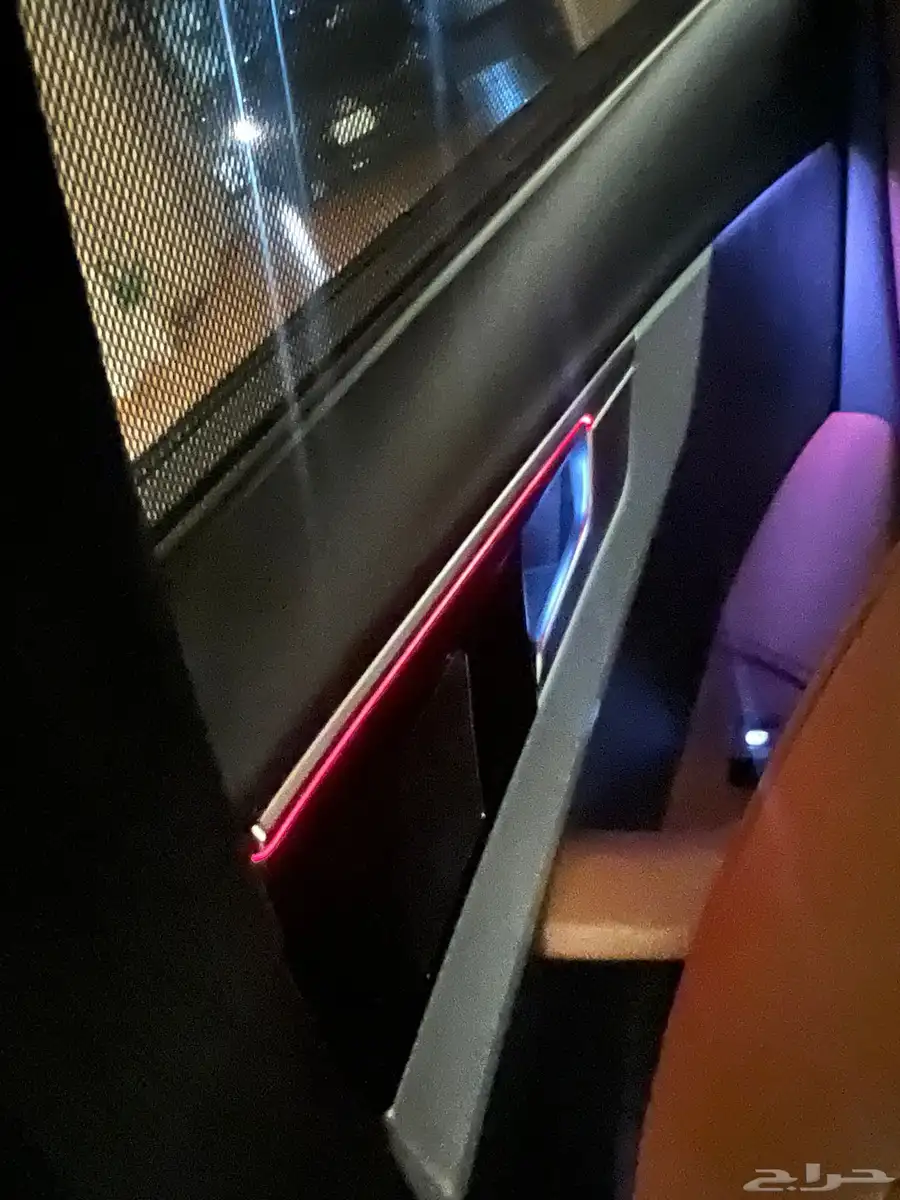 Audi A4 بلاك اديشن 9