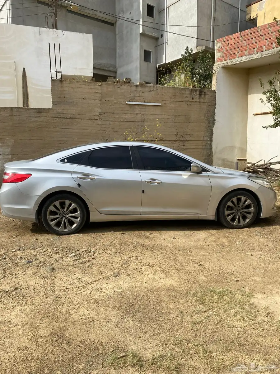 أزيرا 2013 بودي وكالة مافيه اي حاجه ماشيه 450 الف فل كامل 2