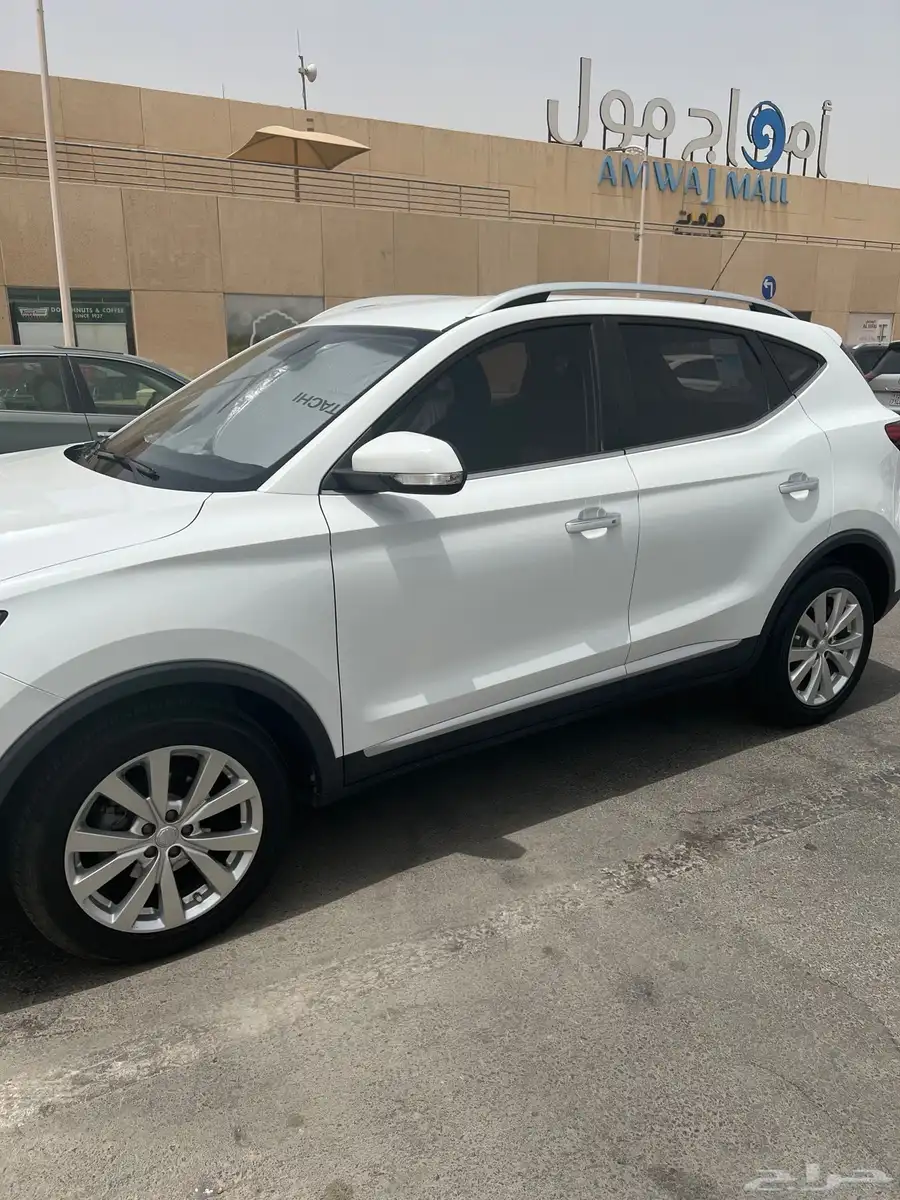 MG ZS استاندر 3