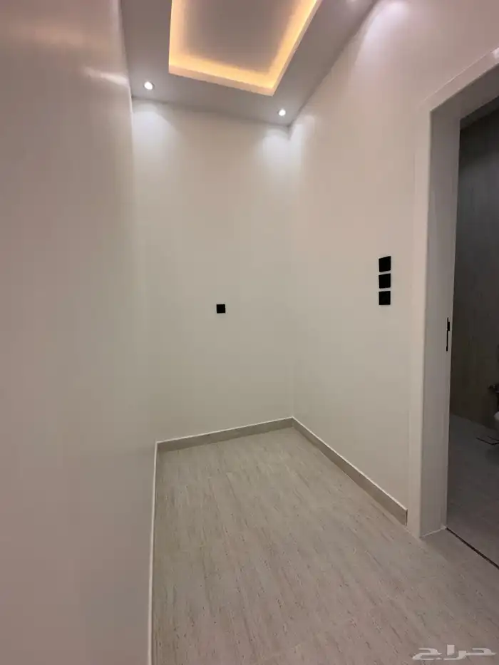 للبيع في احدرفيده ادوار ارضيه وادوار علويه بملاحق تشطيبvip 37