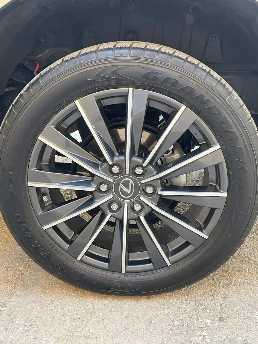 لكزس GX 550 فل كامل 2024 ( بحالة الجديد ) 16