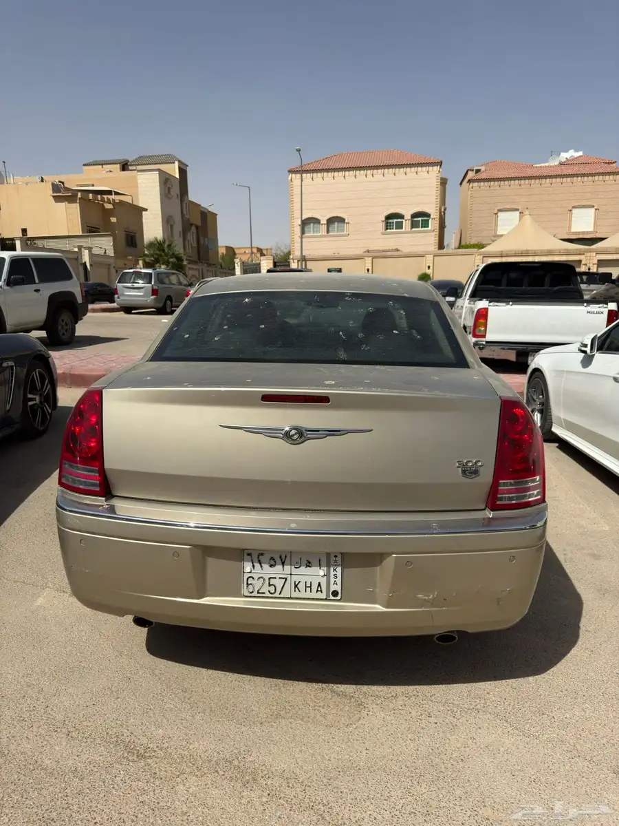 كرايزلر C300 V8 0