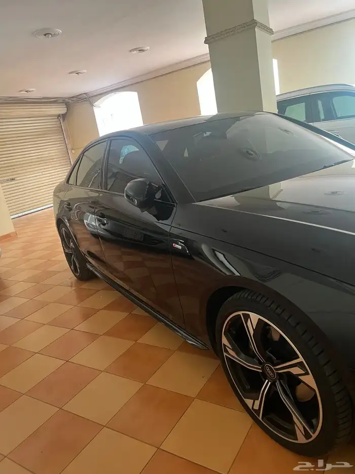 Audi A4 بلاك اديشن 11