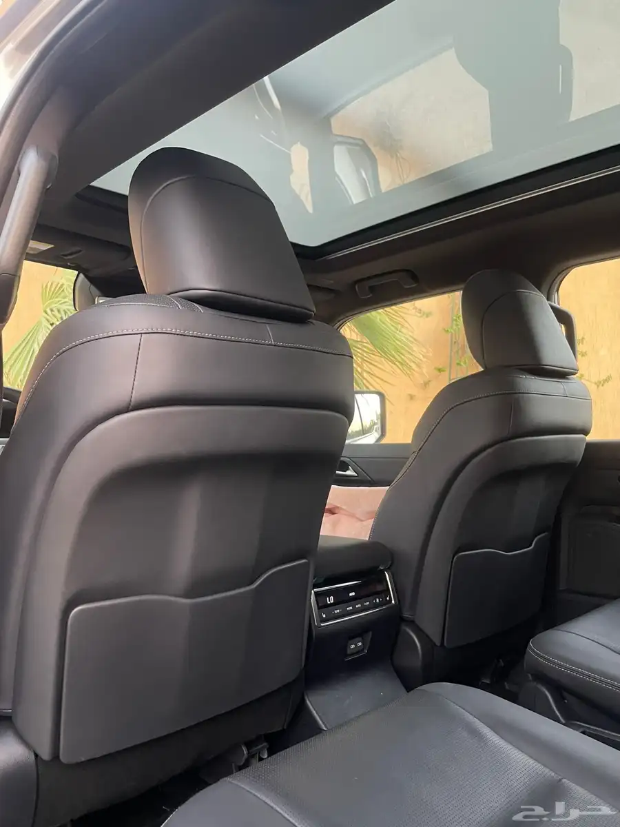 لكزس GX 550 فل كامل 2024 ( بحالة الجديد ) 38