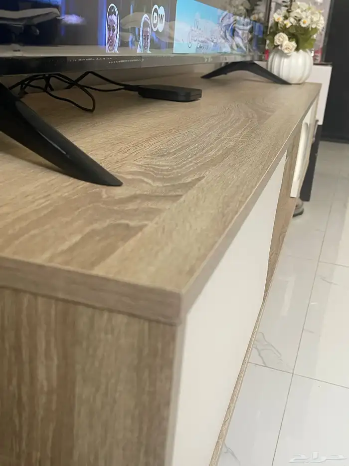 للبيع بشكل عاجل مجموعة أثاث شبه جديدة 2