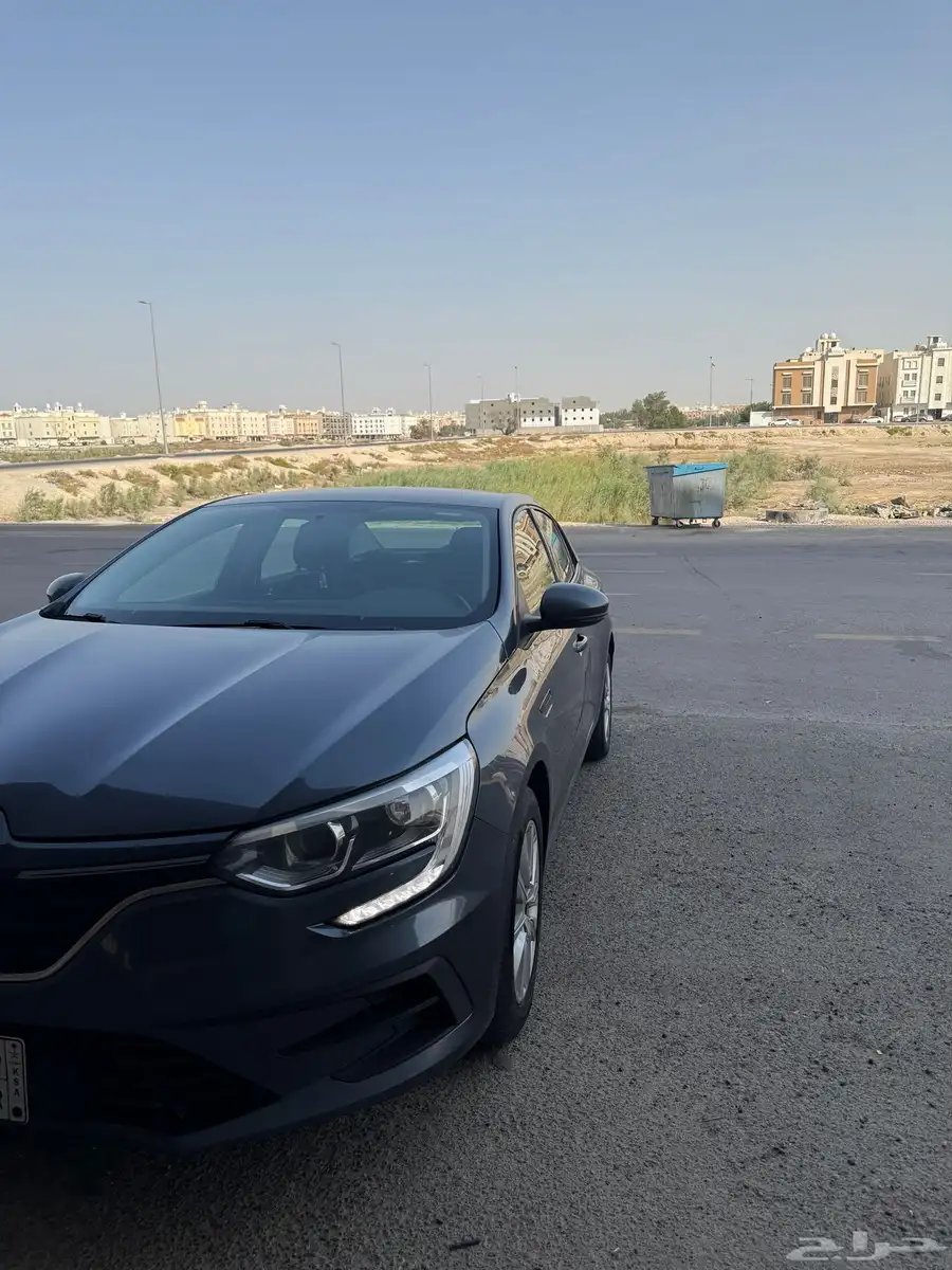 رينو ميغان 2023 0