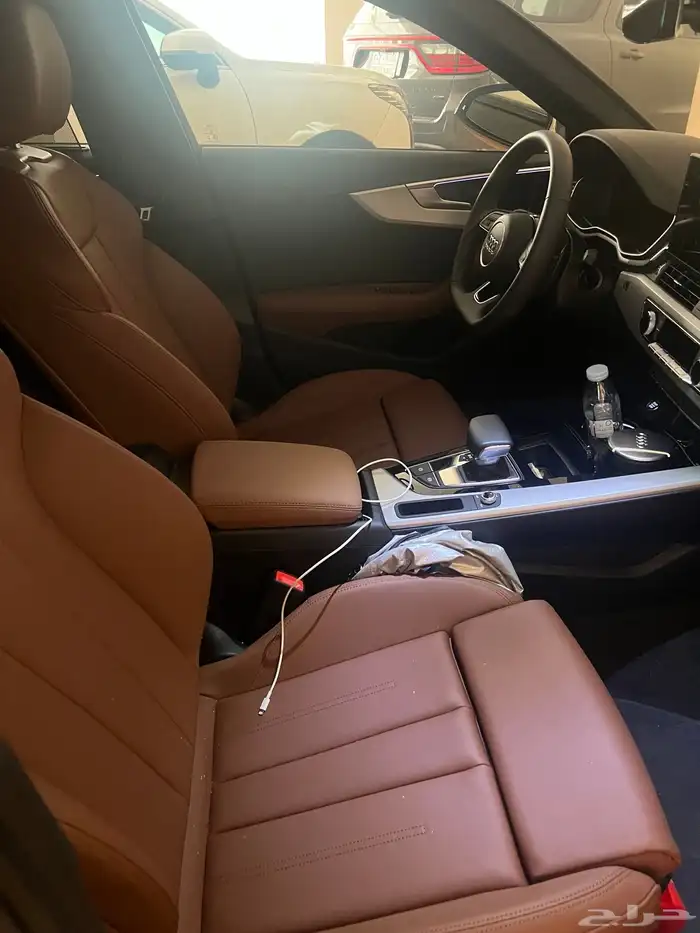 Audi A4 بلاك اديشن 15