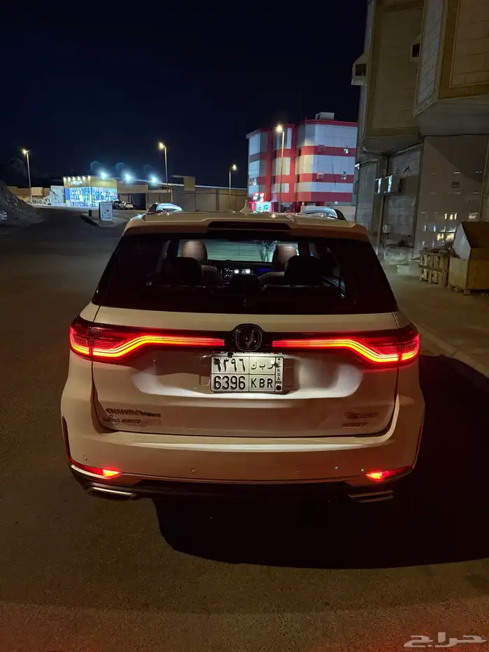 سيارة شانجان 2023cs95 4