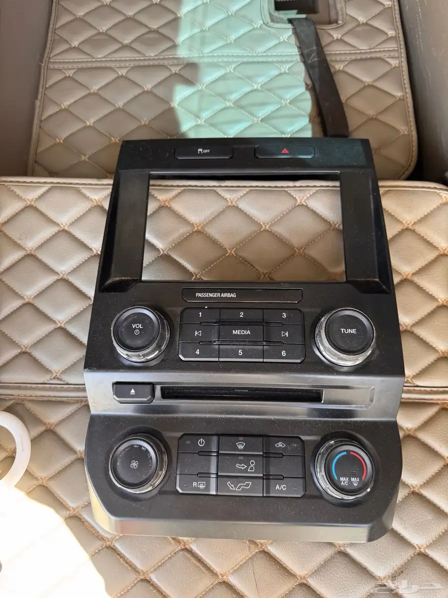 شاشة سينك ثري f150 1