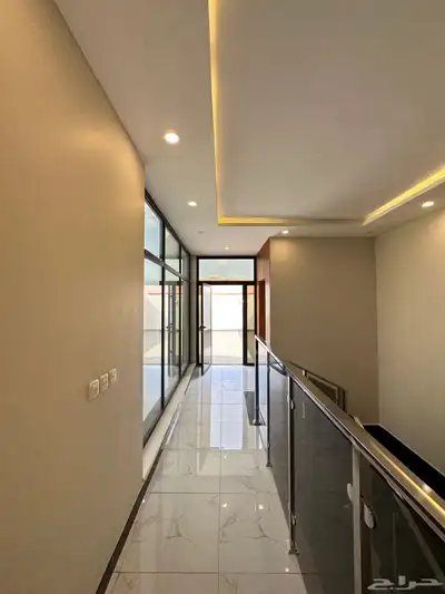 فيلا للبيع بالحلقه الشرقيه 12