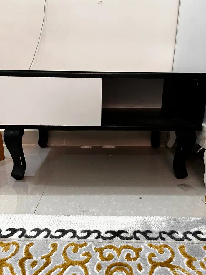 طاولة غرفه 2