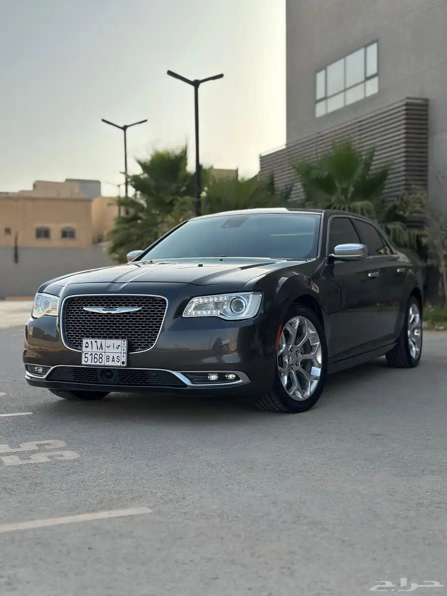 كرايسلر اكزكتيف اعلى فئه V8 مديل 2023 2