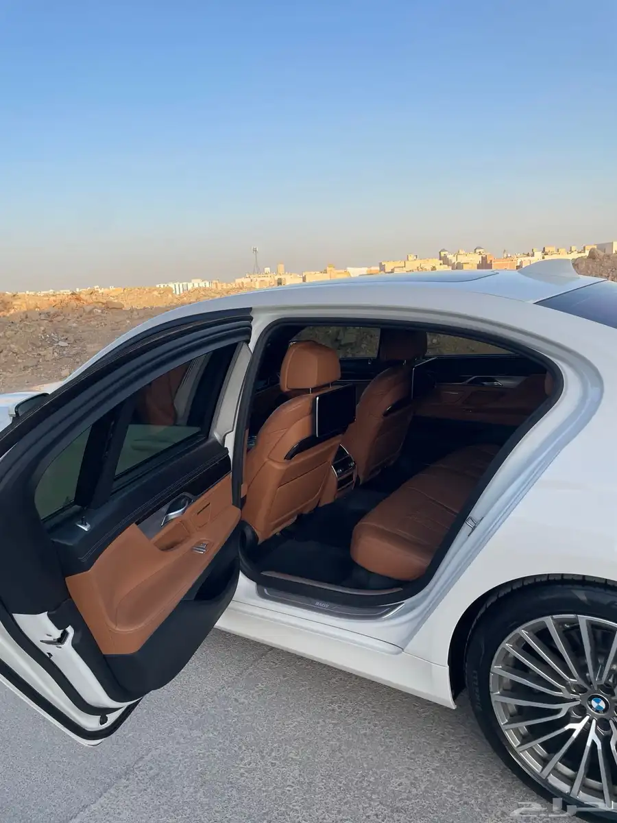 بي ام دبليو - 2020 - BMW 730L 14