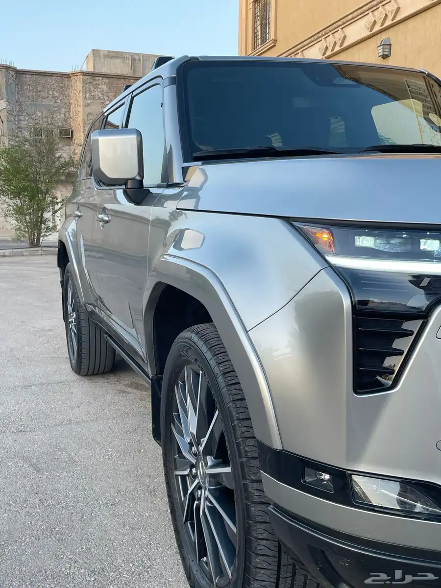 لكزس GX 550 فل كامل 2024 ( بحالة الجديد ) 8
