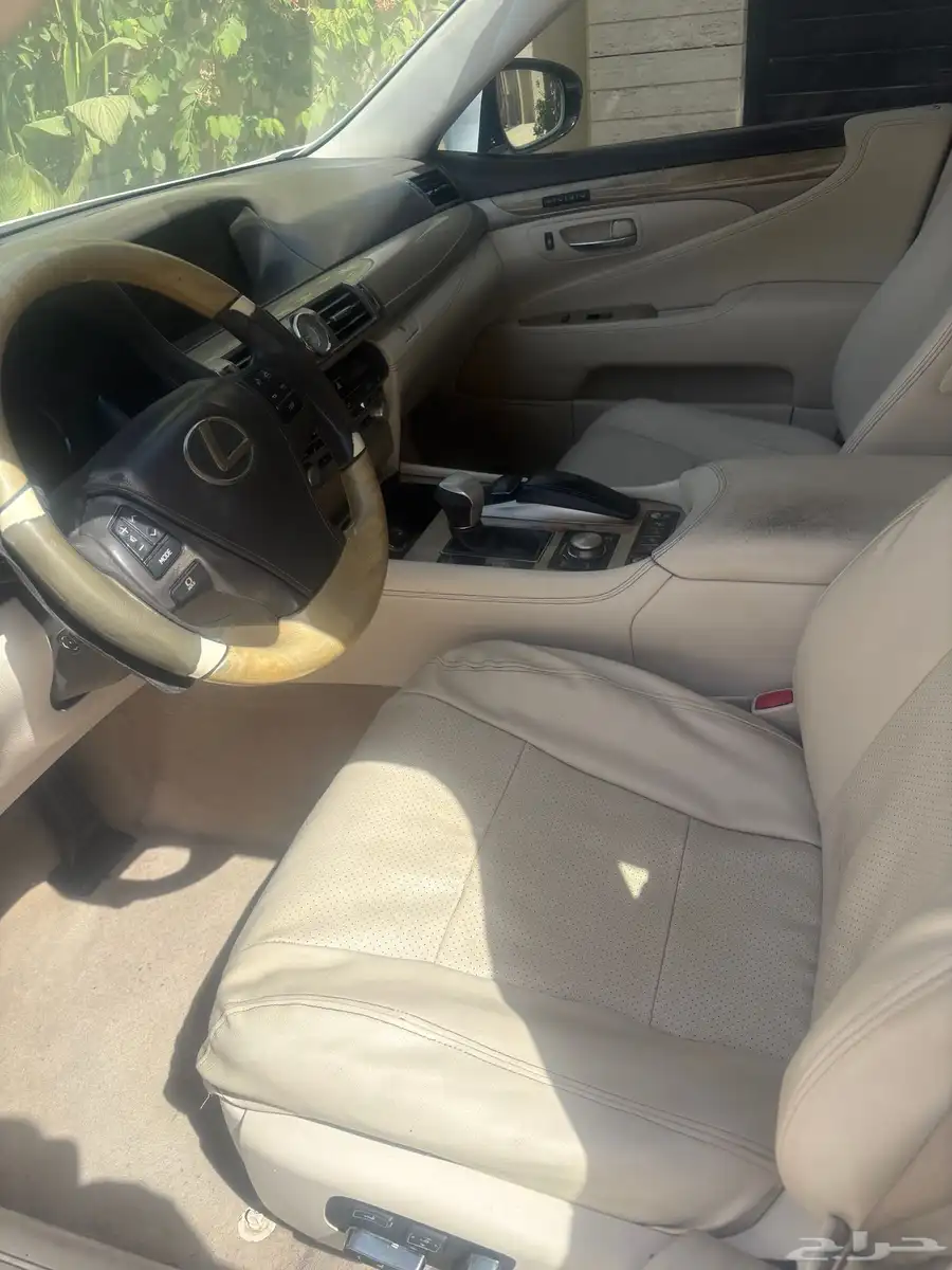 لكزس LS460 2014 5