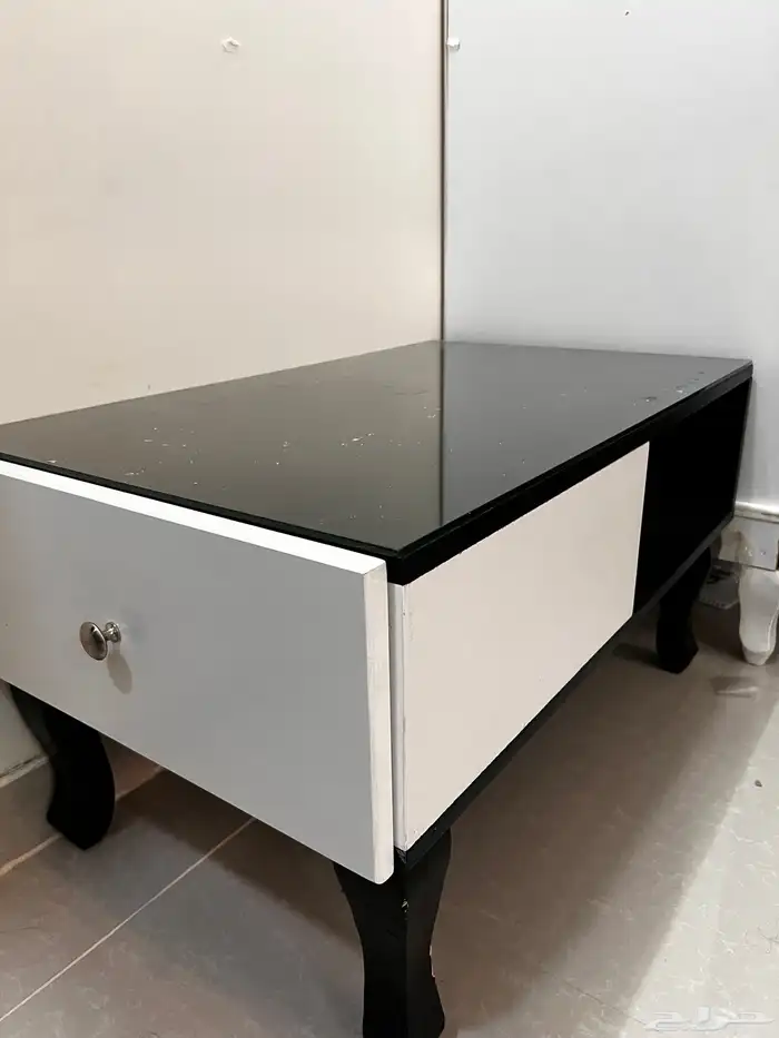 طاولة غرفه 1