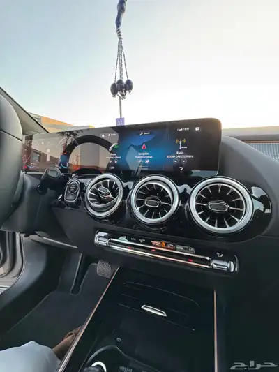 مرسيدس 2023 GLA 200 ممشى 7600 كيلو فقط 15