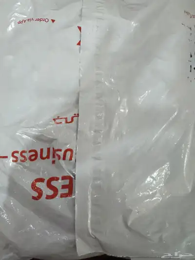 عبايه اسود مع بني . 1