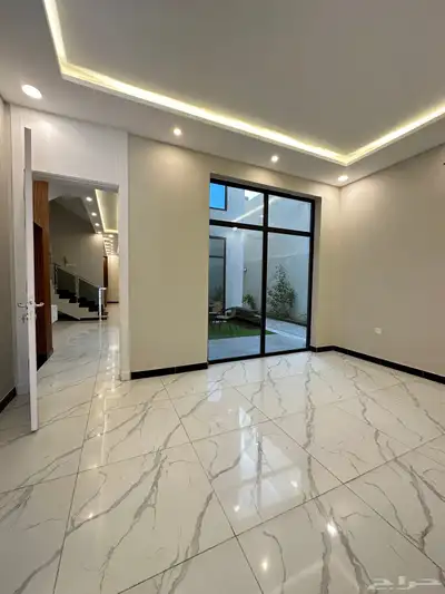 فيلا للبيع بالحلقه الشرقيه 1