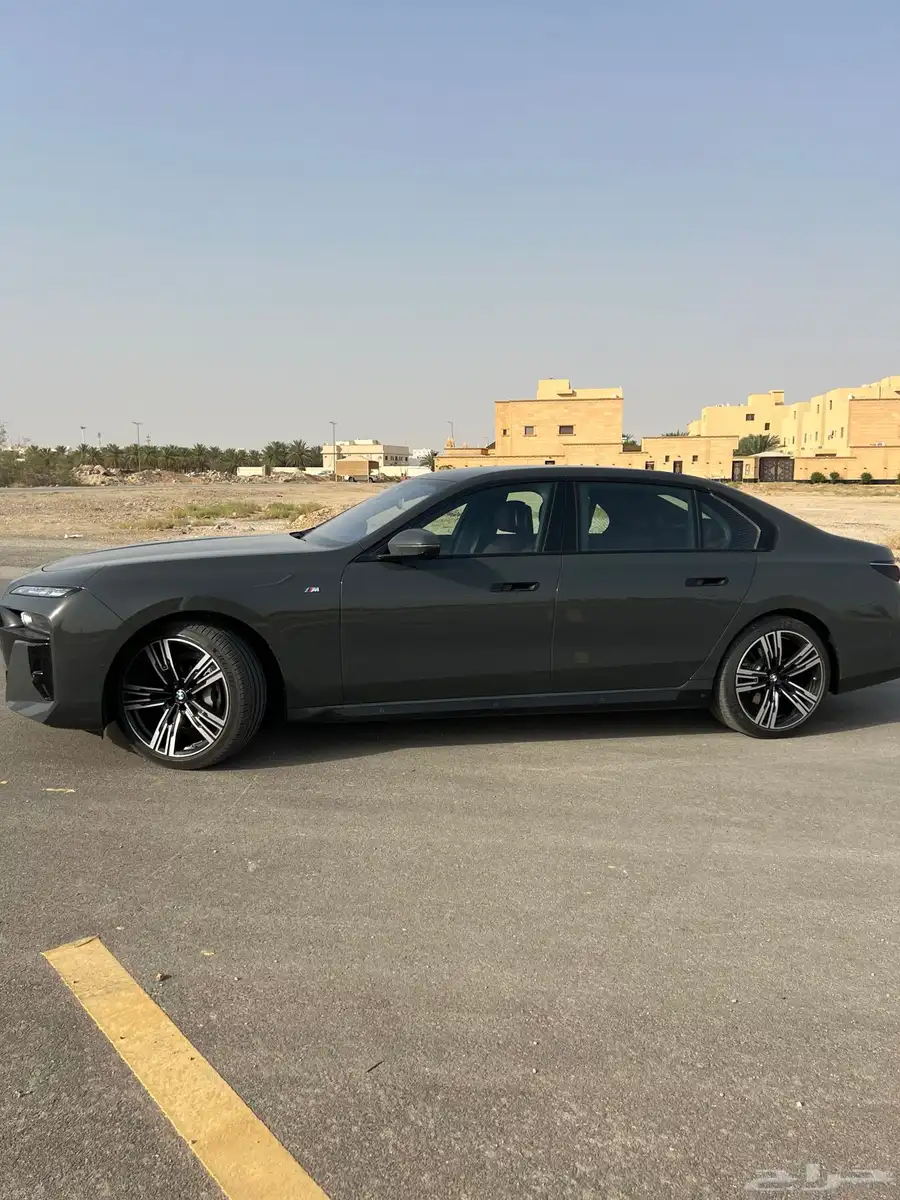 بي ام دبليو 735i 1