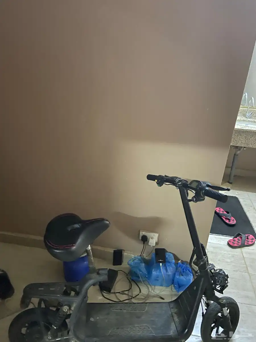 سكوتر البيع على سوم 1