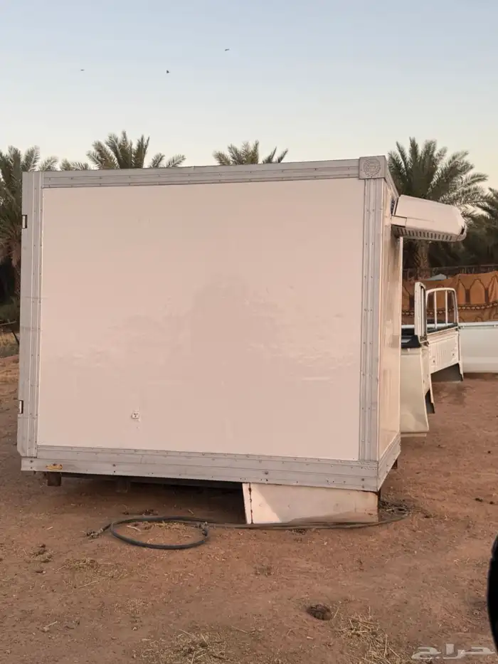 ثلاجة ونيت نظيفه جدا 2