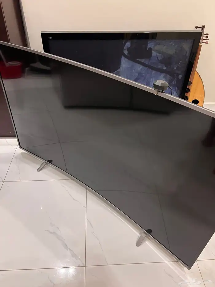 ثلاث تلفزيونات 6