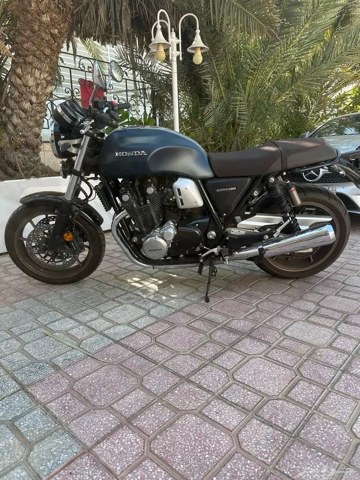 هوندا CB1100 آخر اصدار 2023 6