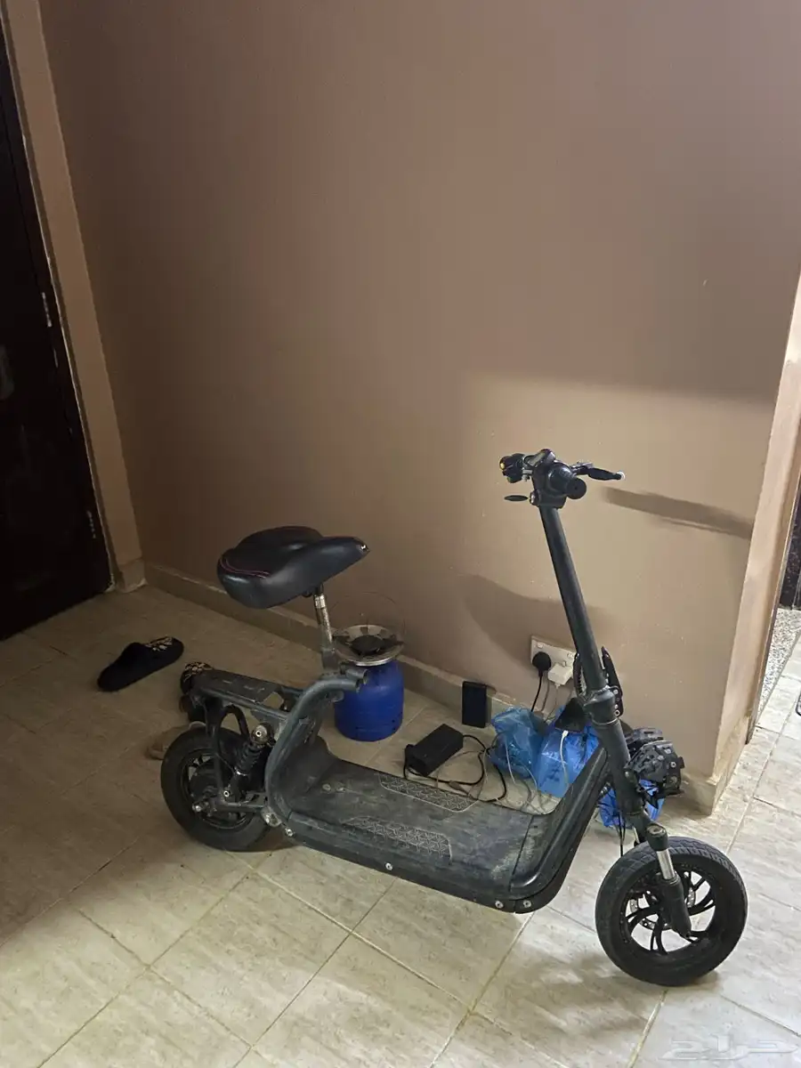 سكوتر البيع على سوم 0