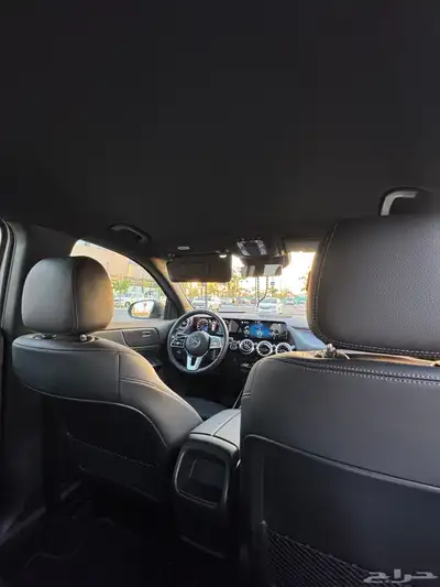 مرسيدس 2023 GLA 200 ممشى 7600 كيلو فقط 20