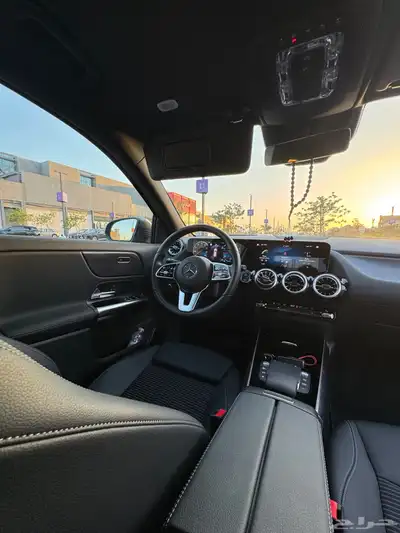 مرسيدس 2023 GLA 200 ممشى 7600 كيلو فقط 21