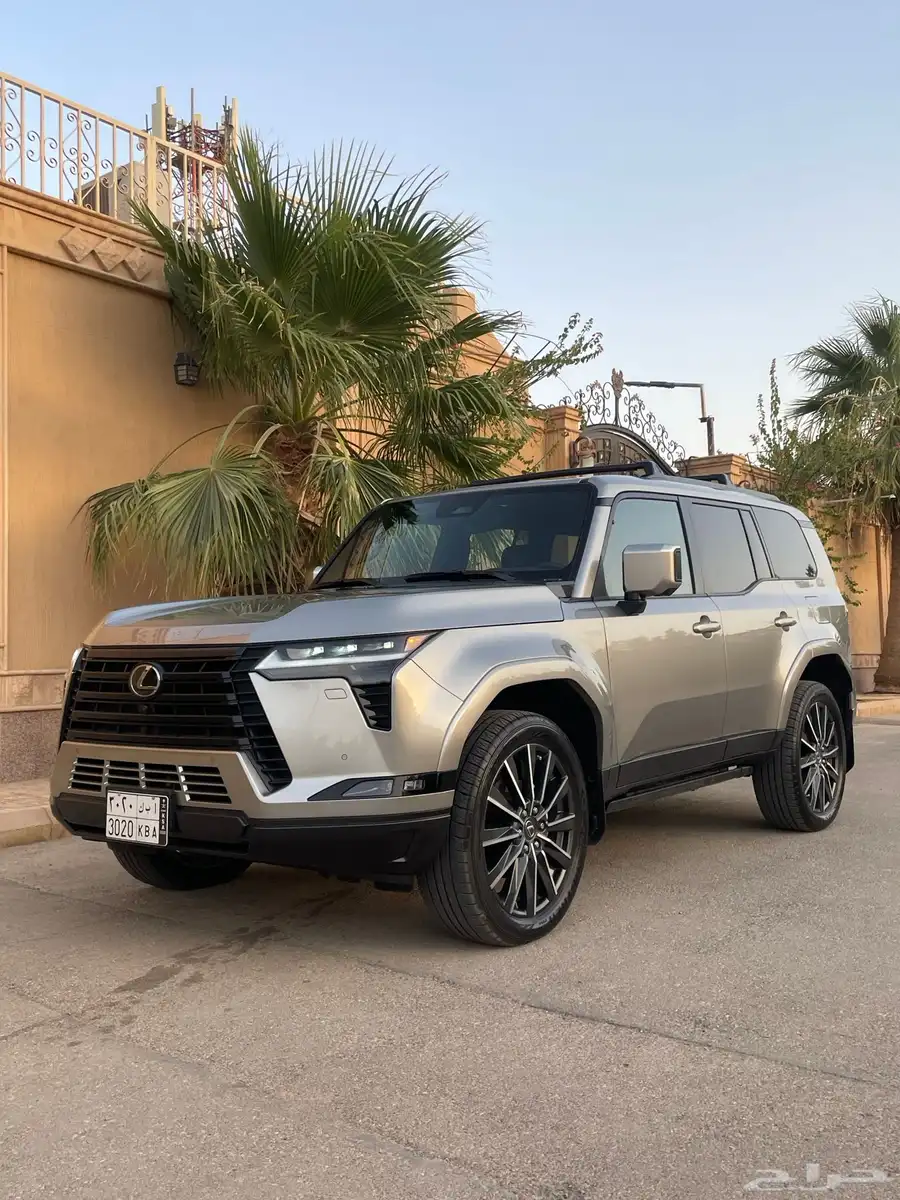 لكزس GX 550 فل كامل 2024 ( بحالة الجديد ) 0