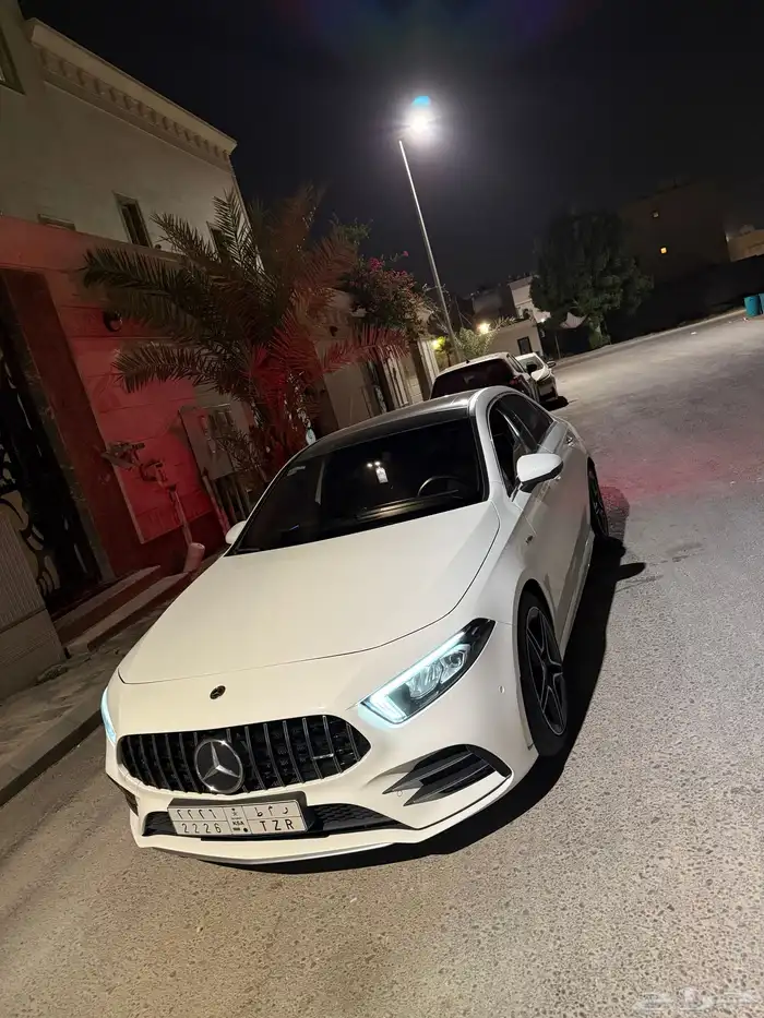 مرسيدس بنز 0
