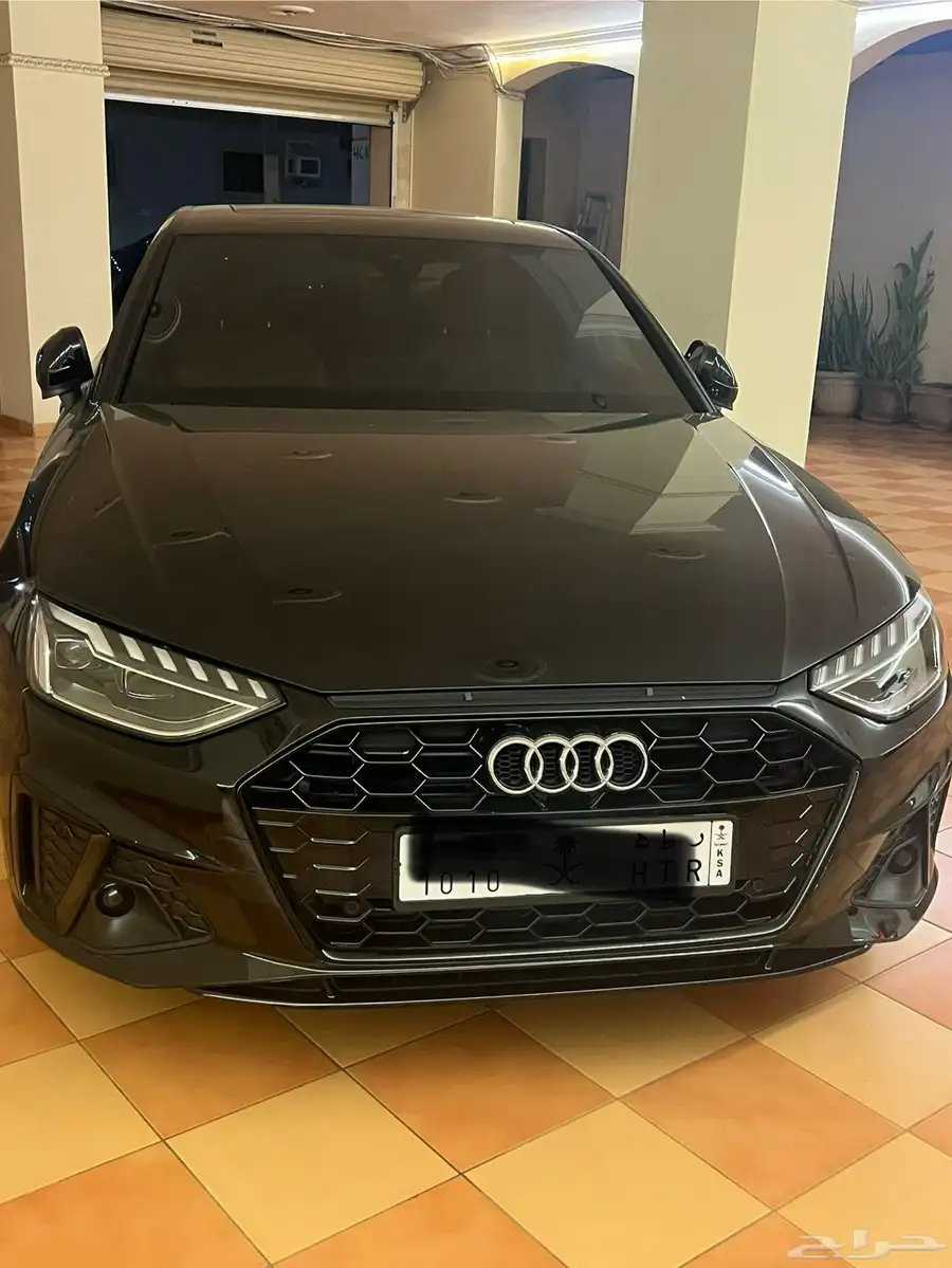 Audi A4 بلاك اديشن 6