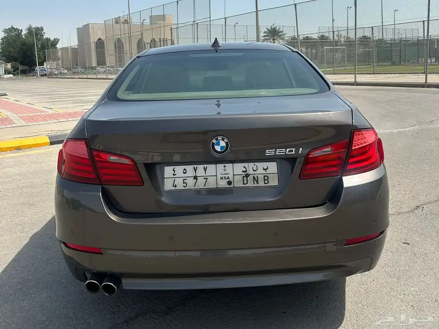 بي ام دبليو 520i موديل 2013 نظيف 5