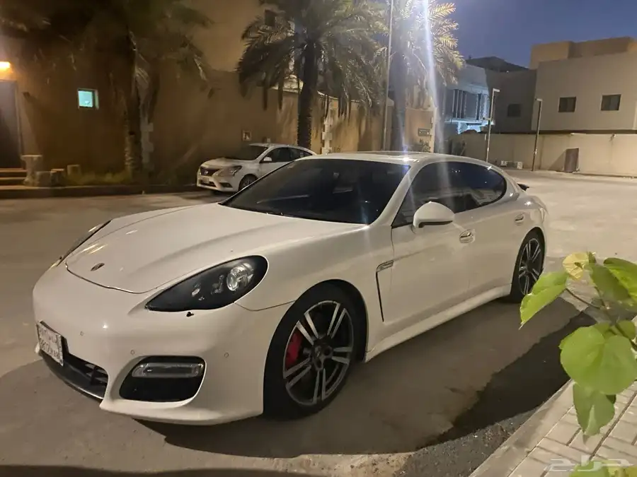 بورش باناميرا GTS 2013 2