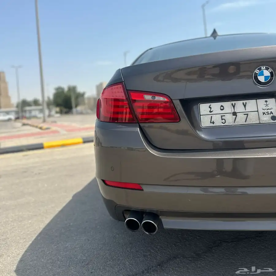 بي ام دبليو 520i موديل 2013 نظيف 15