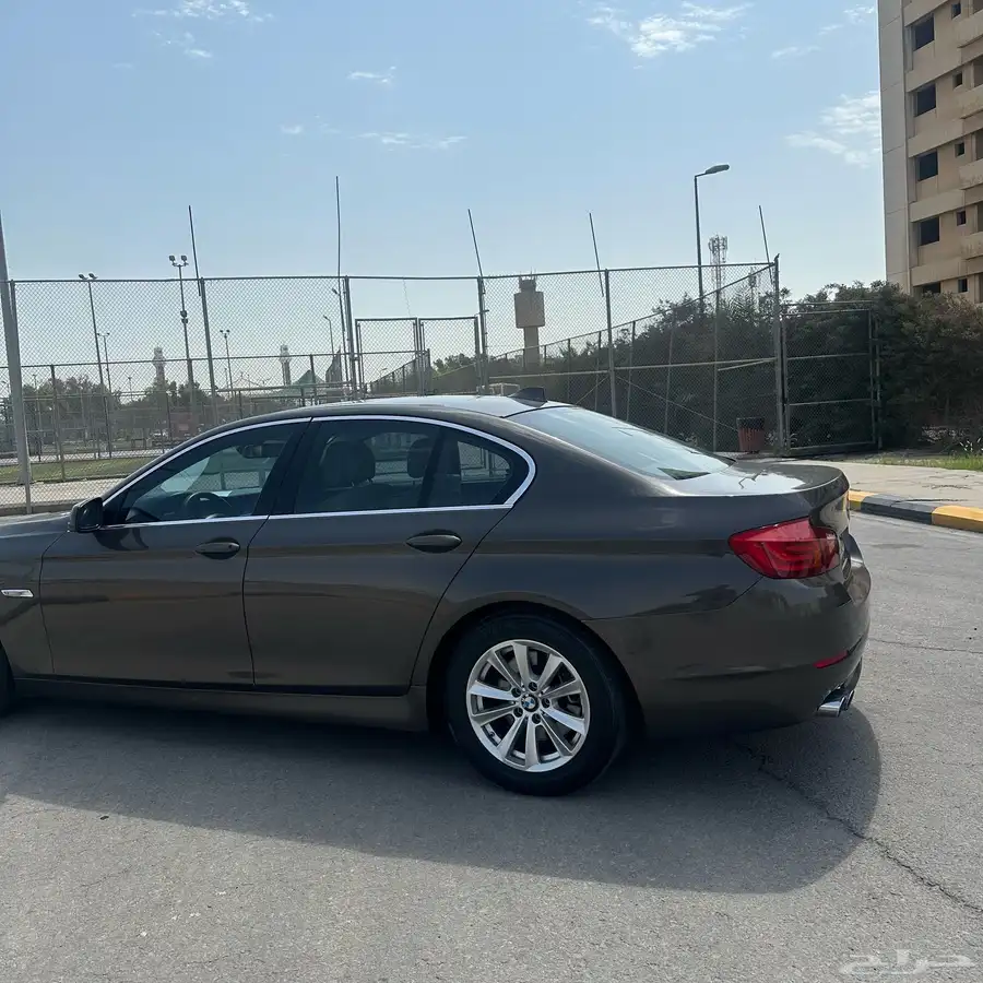 بي ام دبليو 520i موديل 2013 نظيف 6