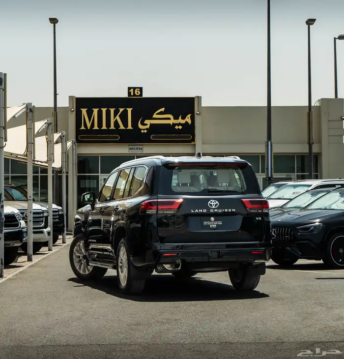 لاند كروزر VX 4.0 تنفس طبيعي - بريمي 2025 4